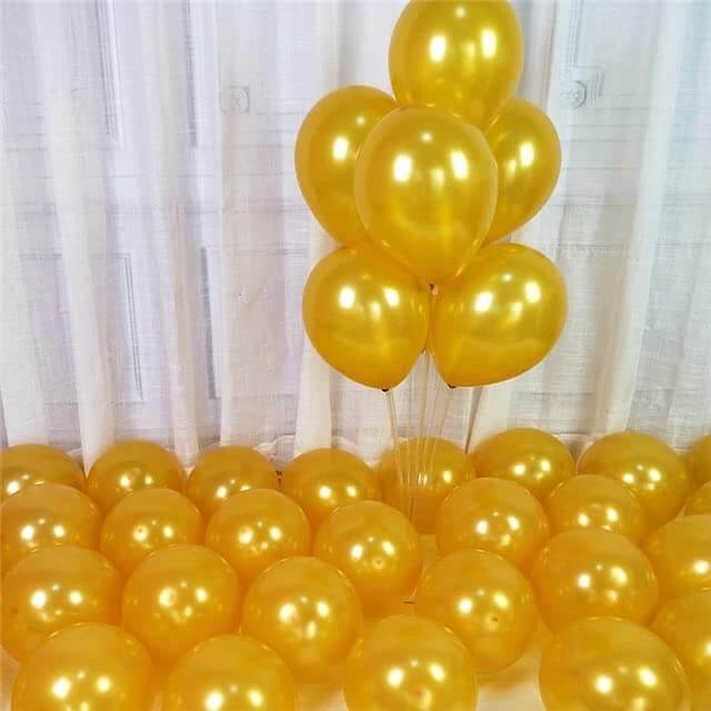 Pack of yellow metallic balloons for party decorations, perfect for celebrations and special events.