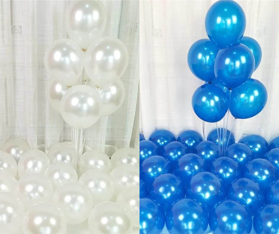 Blue and white balloons arrangement for birthday and wedding decorations, featuring glossy finish in a stylish setup.